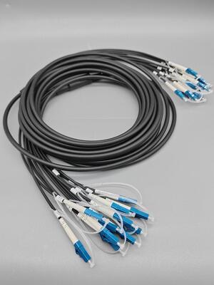 Cabo de Fibra Óptica Blindado Pré-terminado Personalizado 6 12 24 Fibras LC SC Conector OS2 Monomodo Cabo Externo Preto 5.0mm